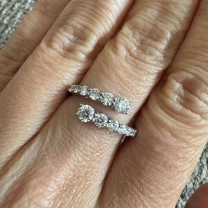 Ring Conciergr size 7 diamond wrap ring
